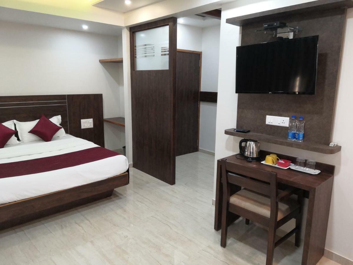 D' Manor Service Apartment Belgaum Dış mekan fotoğraf